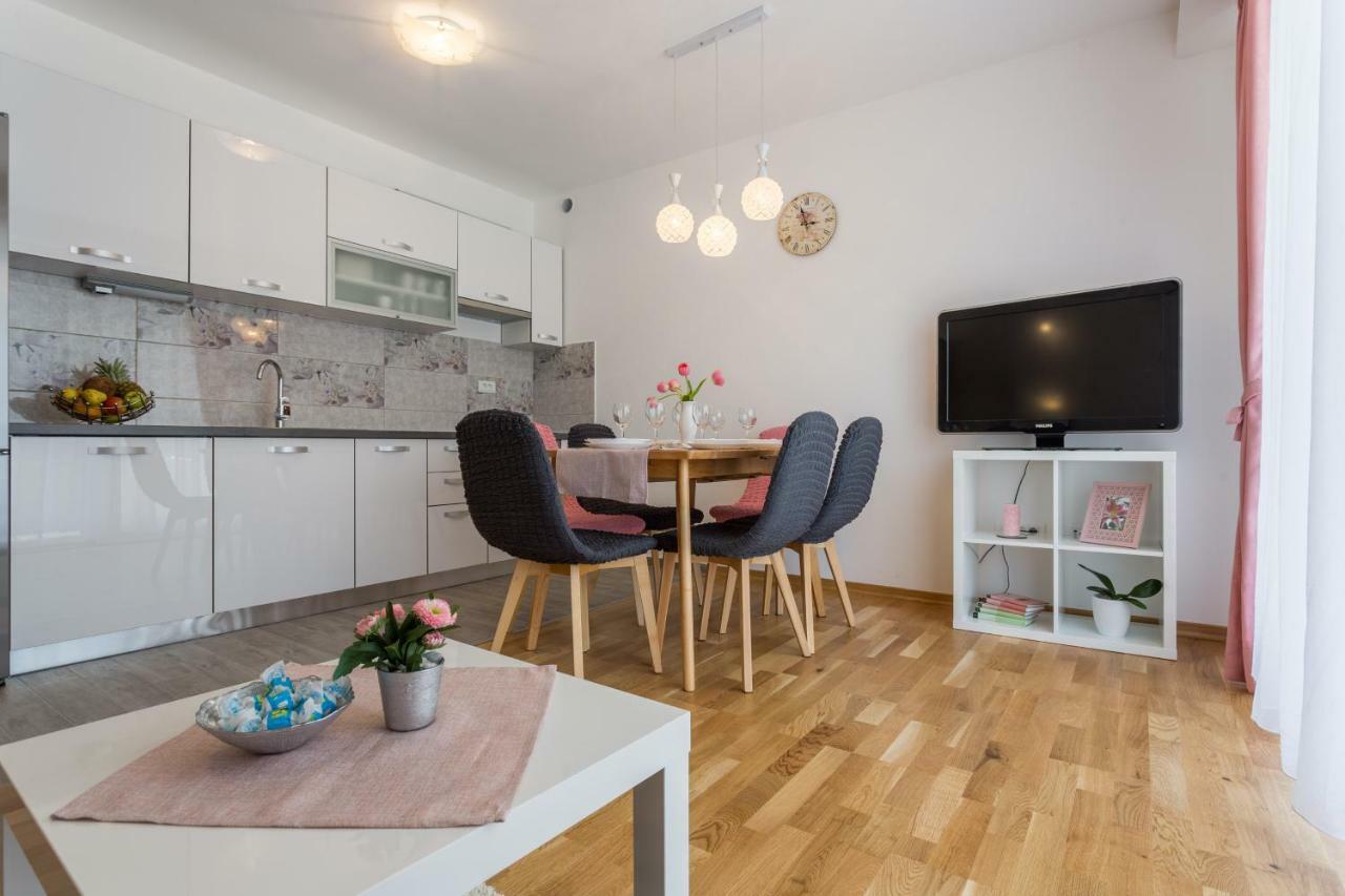 Apartman Matea Apartment Подстрана Екстериор снимка